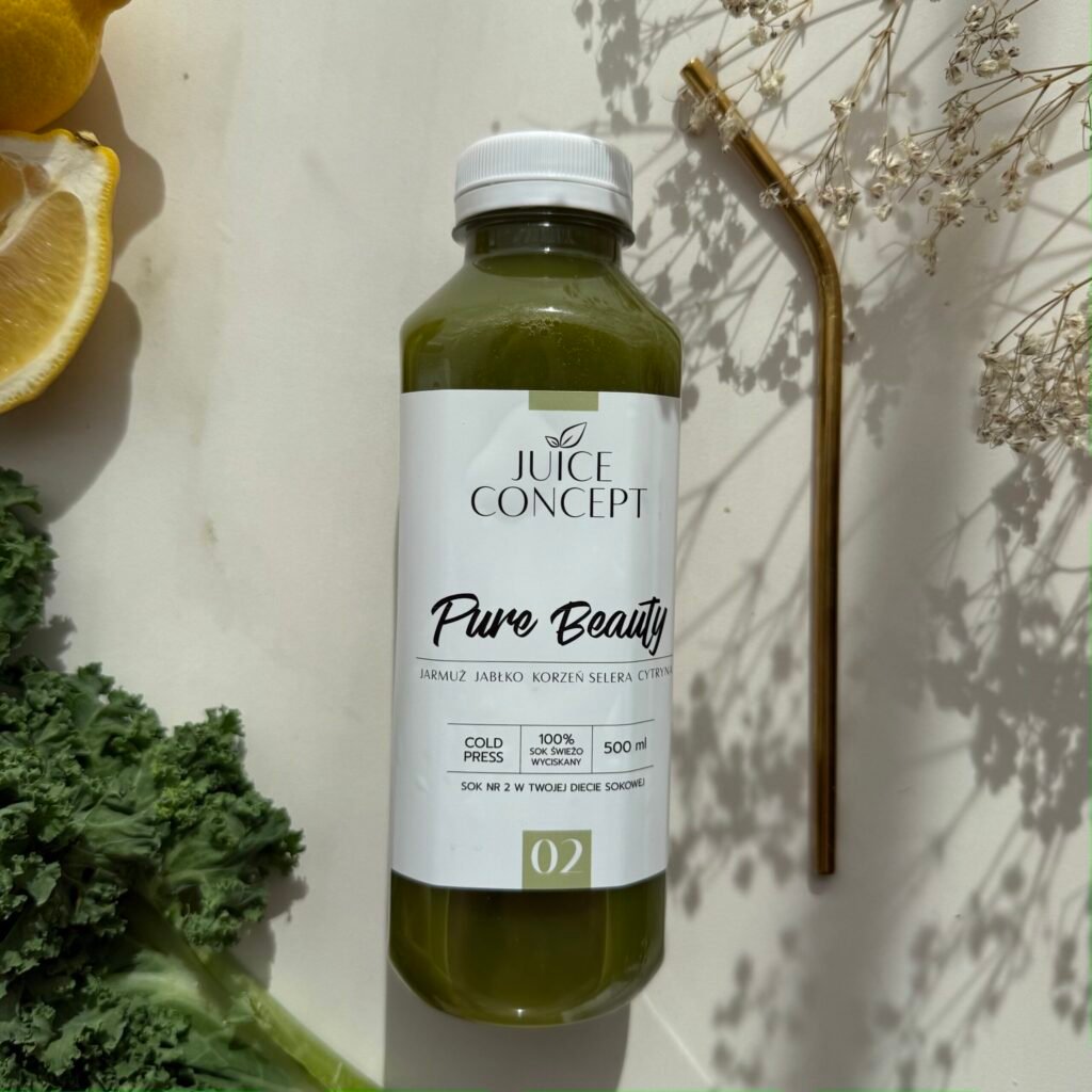 PURE BEAUTY jarmuż, jabłko, korzeń selera, cytryna,