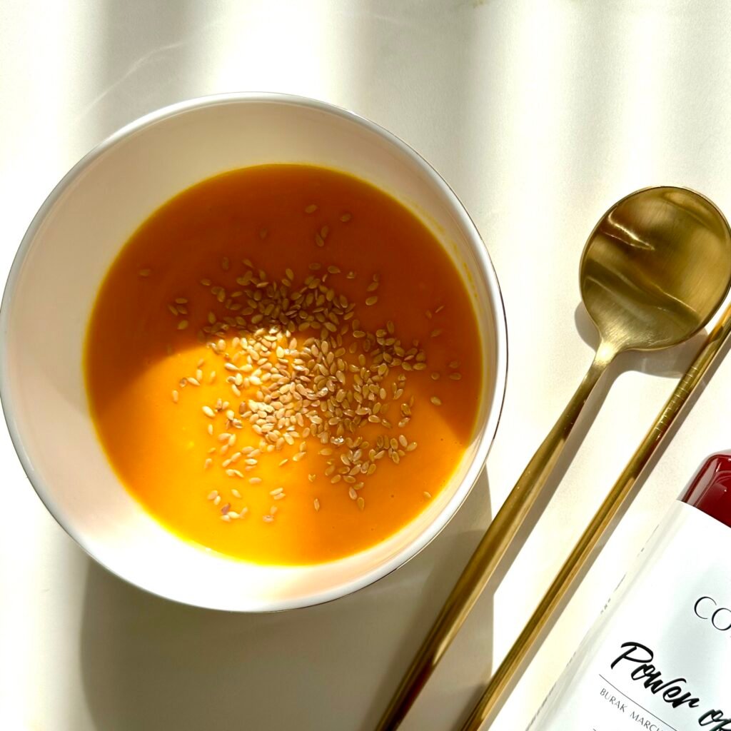 Zupa dyniowa z pomidorami