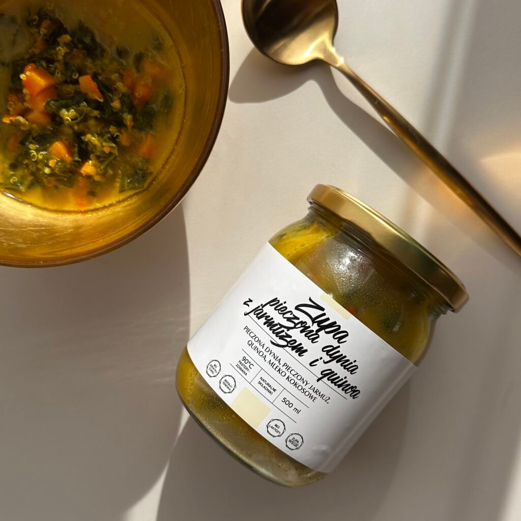 Pieczona dynia z jarmużem i quinoa